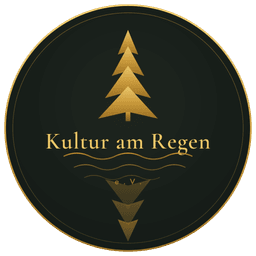 Kultur am Regen — Emblem mit Fichte und Wasserlinie